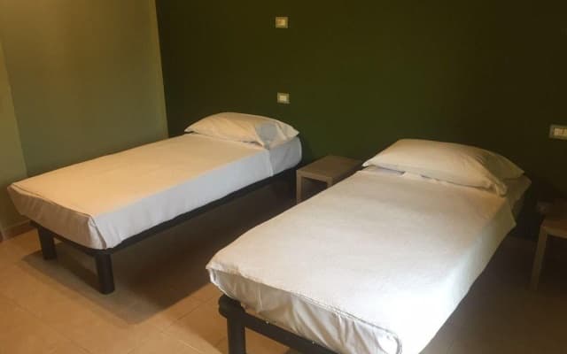 Milan Hotel - Hostel - photo 3