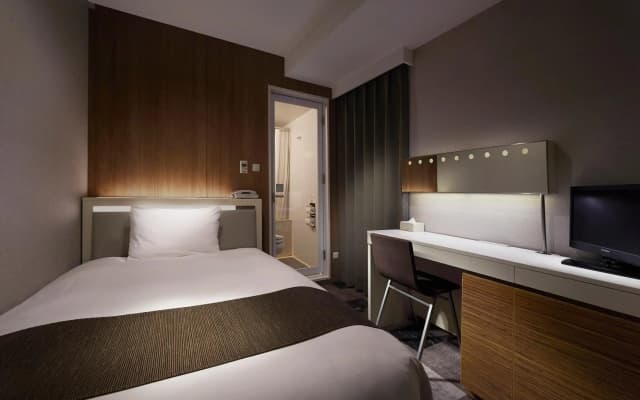 Sotetsu Fresa Inn Shimbashi-Karasumoriguchi - photo 2