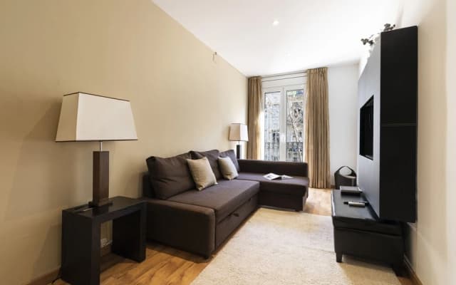 AB Eixample Viladomat Apartments - photo 2