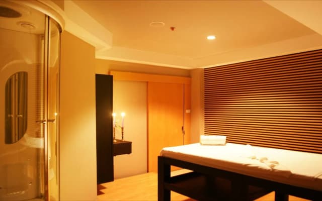 The Niran Grand Hotel - photo 5