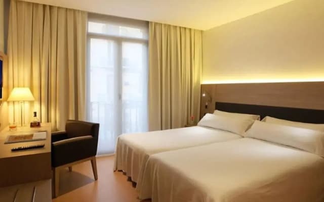 Hotel Lleo - photo 3