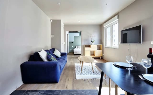Modern 1BR Home in Batignolles - photo 3