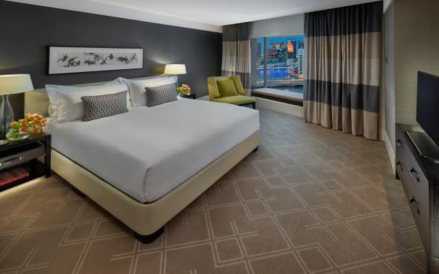 Crown Towers Melbourne - photo 3