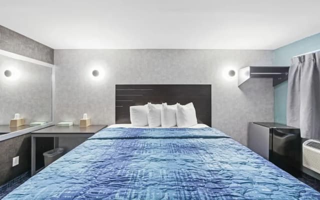 Hotel Opus Bronx - photo 2