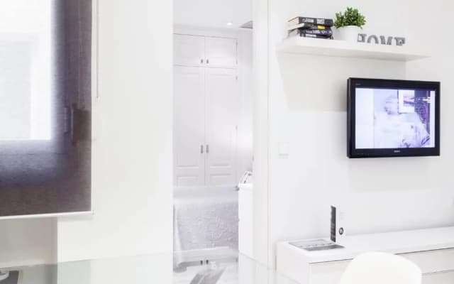 Serrano Apartment by Flatsweethome - photo 2