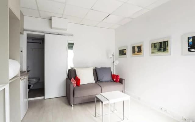 Small Is Beautiful Ideally Located Sleeps 4 - photo 3