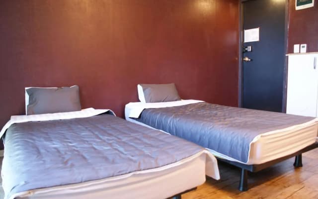 J Guesthouse - photo 2