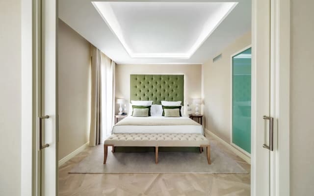 Lamaro Hotel - photo 4