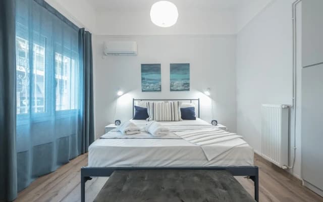 Cloudkeys Spacious Family Home in Thisio - photo 2