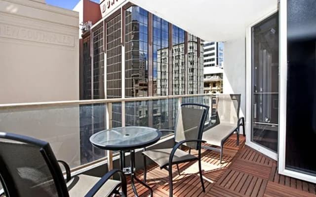 Sydney CBD 2 Bedroom Apartment with Balcony - photo 5