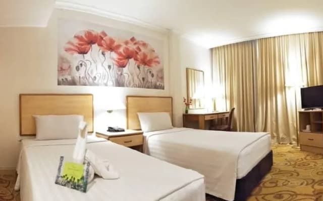 The Orchid Hotel - photo 3