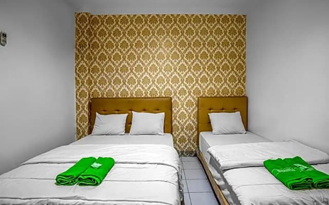 Hotel Cempaka Sari - photo 4