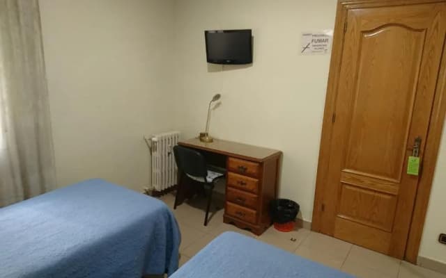 Hostal Retiro - photo 2