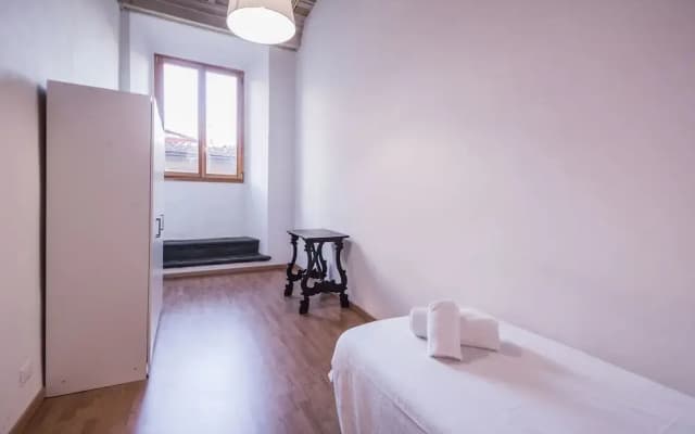 Close to The Duomo Exquisite 4BD - photo 3