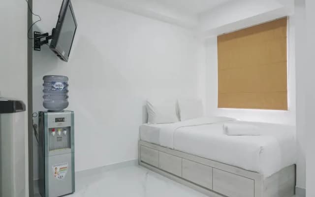 Comfort Studio at Menteng Square Apartment - photo 2