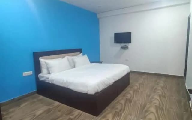 Hotel Royal Inn - photo 2