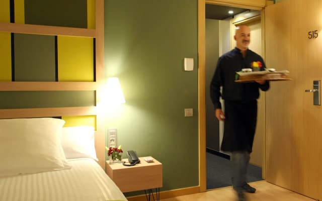 Ciutat de Barcelona Hotel - photo 2