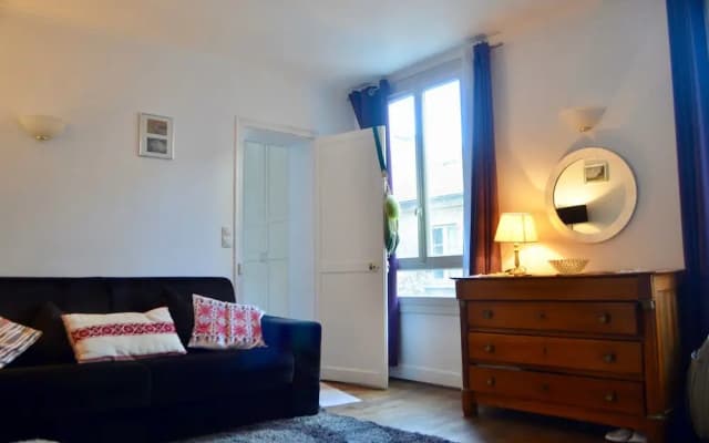 One Bedroom Flat in Montparnasse - photo 3