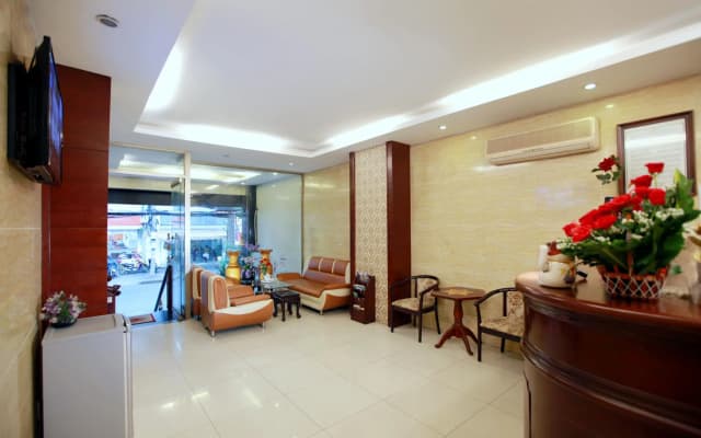 Lucky Star Saigon Hotel - photo 2