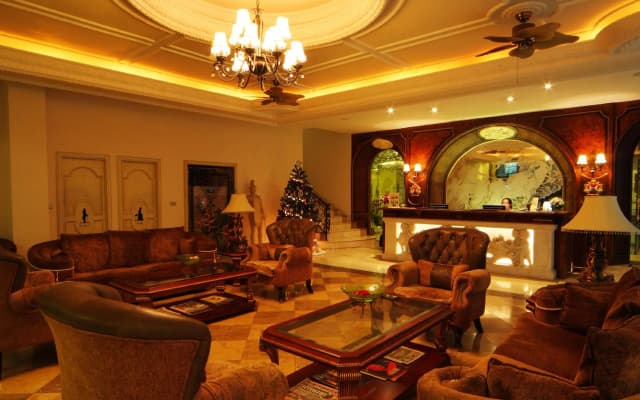 Four Seasons Place - photo 2
