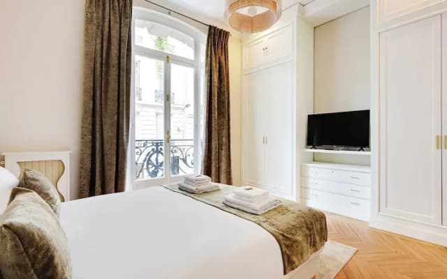 Spacious Apartment - 2br/4p - Arc de Triomphe - photo 4