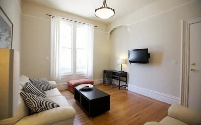 Pierce Place Lower Apartment - photo 4