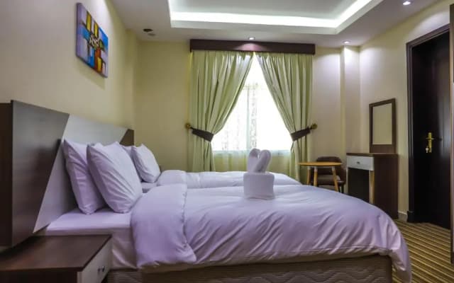 F & H Hotel - photo 2