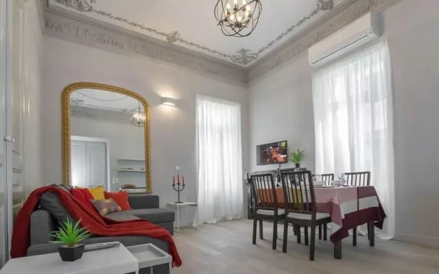 Magnificent Neoclassical apt in Syntagma by GHH - photo 3