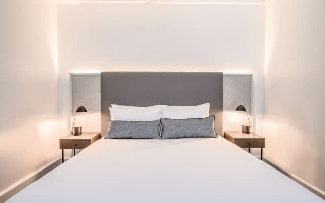 The Savoy Hotel on Little Collins Melbourne - photo 4