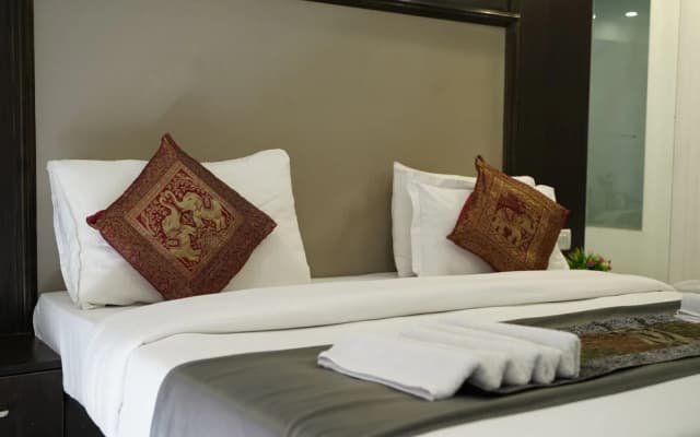 Hotel Anand Empire - photo 4
