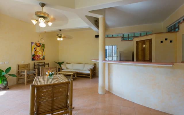 Aree's Lagoon House - photo 4