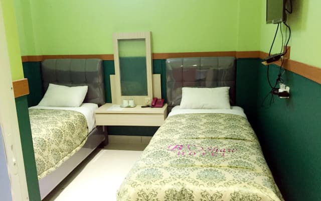 B Shaw Hotel - photo 5