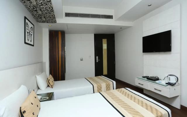 Hotel Uppal International - photo 4