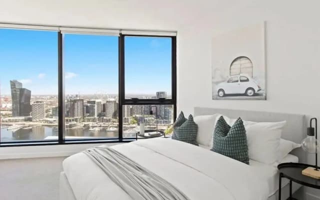 A 2BR Apt With Amazing Harbor Views, Free Parking - photo 5