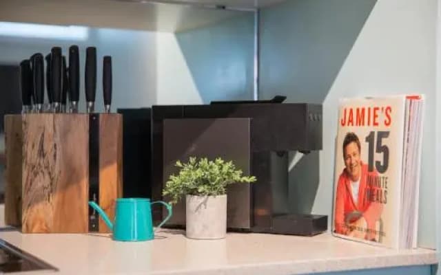 Bondi Breeze Apartment - photo 2