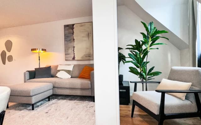 Copernic Line Elegant 3BR Apartment in Paris - photo 5