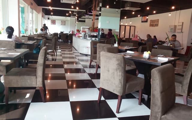Marina Island Apartment - photo 2