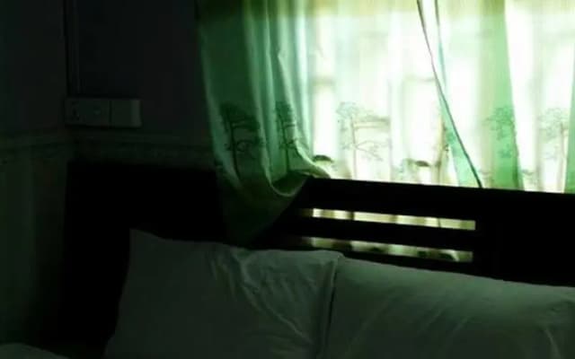 A Triple Five Restaurant Hotel - photo 4