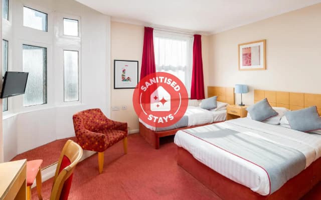 OYO New Dome Hotel - photo 2