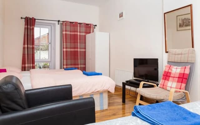 Centre Townhouse - photo 3