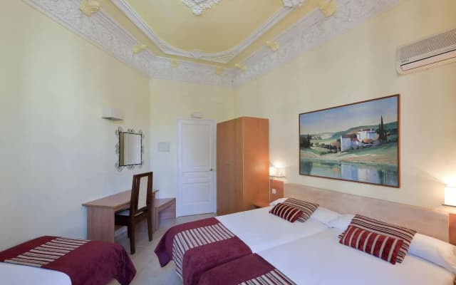 Hostal Central Barcelona - photo 4