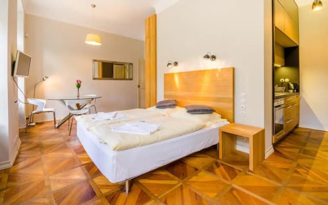 Historic Centre Apartments III - photo 4