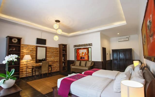 Ubud Raya Hotel - photo 3