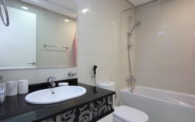 Cozy Studio in Executive Bay - photo 3