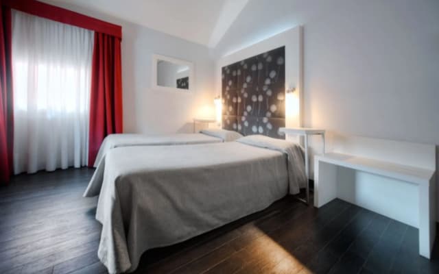 Hotel Aaron - photo 4