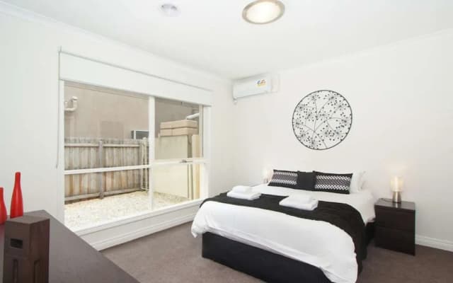 Smart Caulfield Townhouse - photo 2