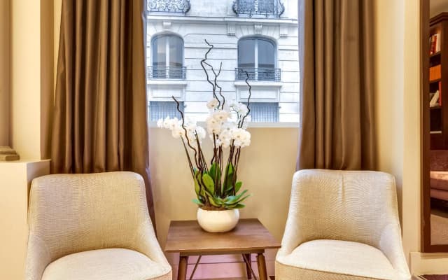 Le 12 Hotel - photo 4