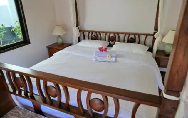 Naiharn Beach Villa - photo 5