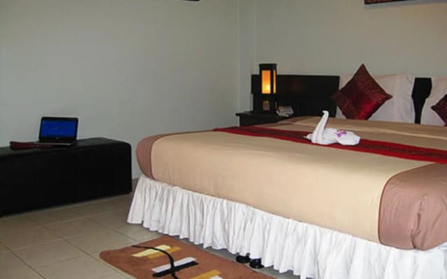 The Nice Patong Hotel - photo 4