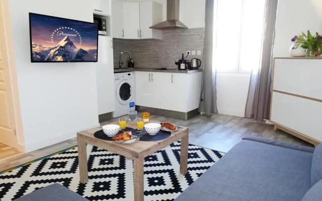 Le Trendy: 2-room 2 blocks from the beach - photo 4